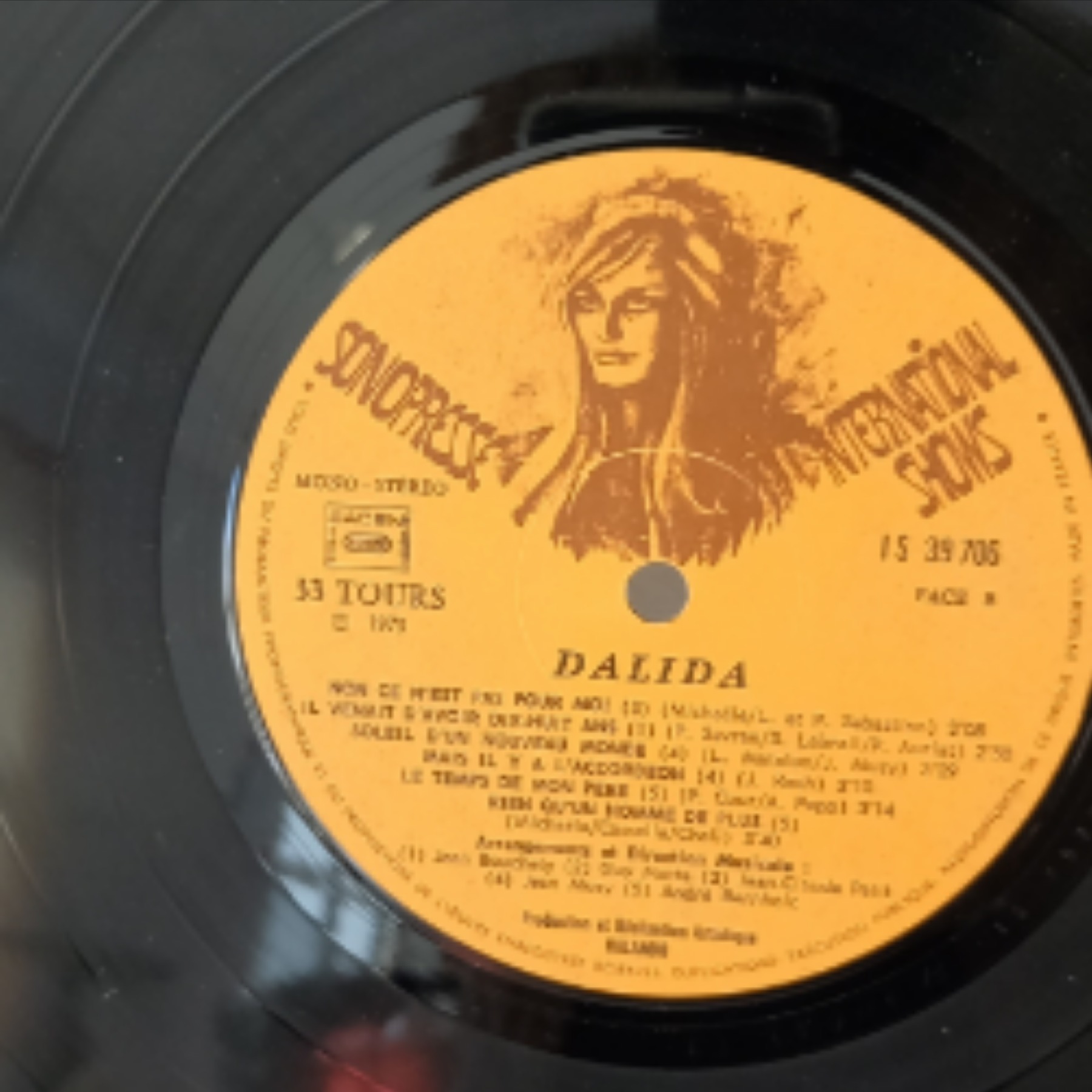 Disque 33 Tours de Dalida Julien. Sonopresse International Shows . Réf:IS 39706. Prod. orlendo. Bon état - Vue 6 - 
